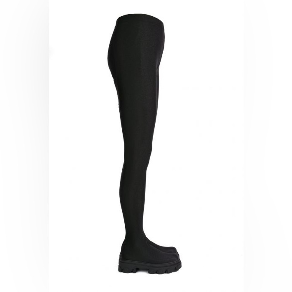🔥Black Platform Legging Boots Devons Cape Robbin 🔥Size 8 NEW IN BOX🔥